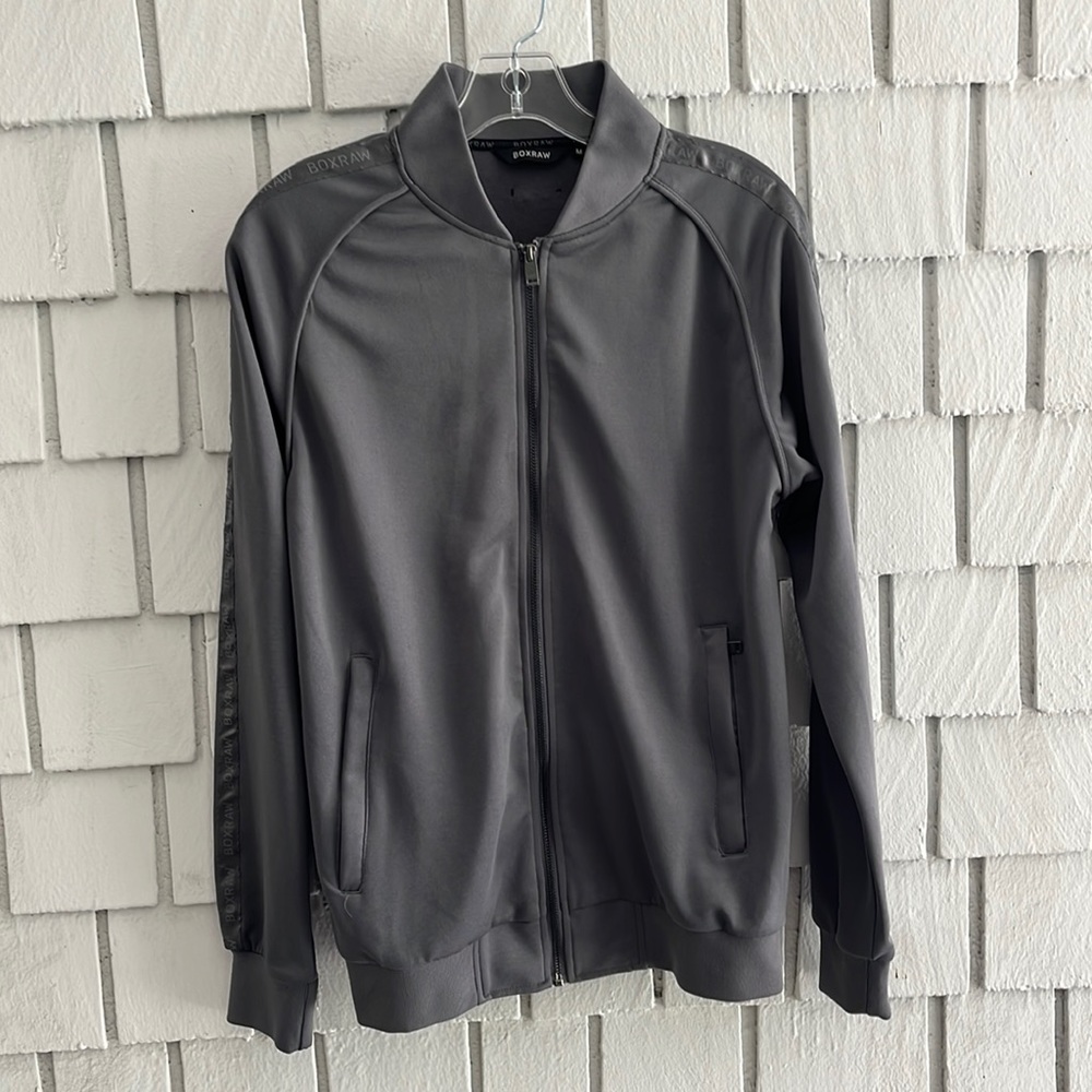 BOXRAW men’s gray zip up track jacket size M